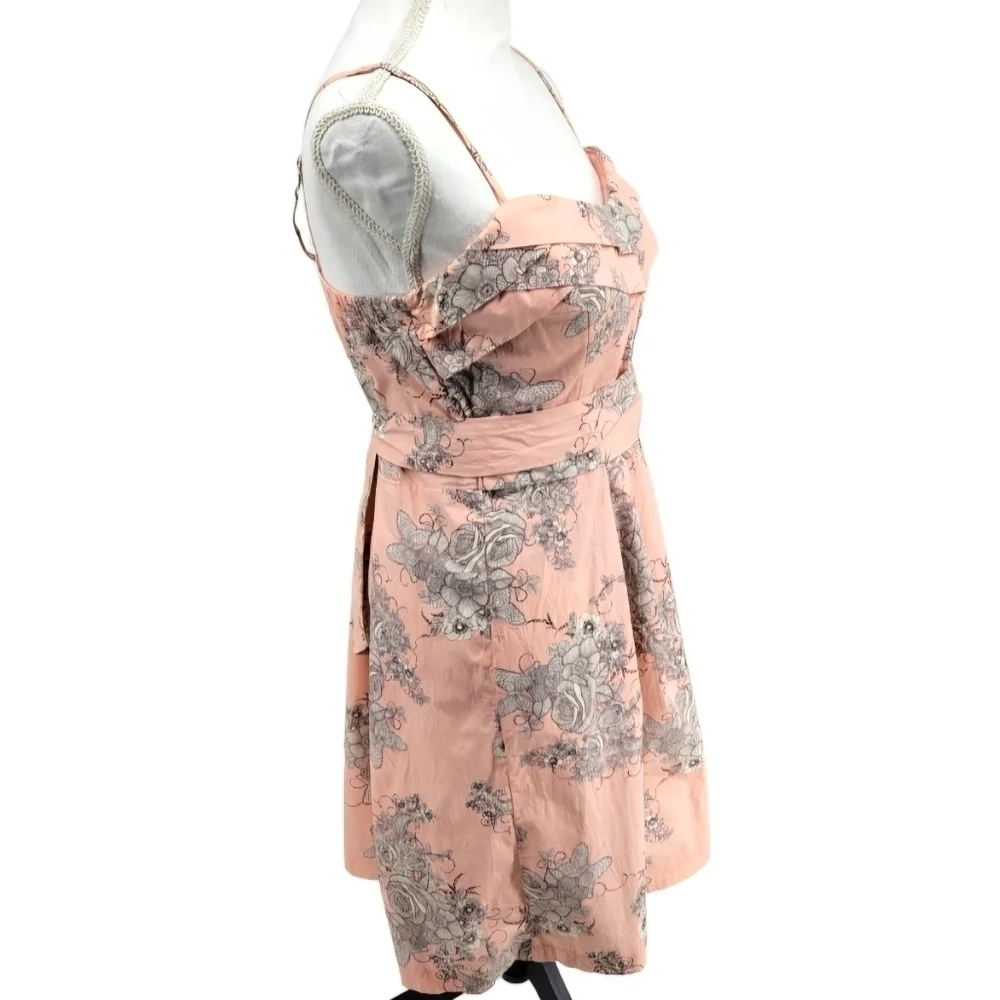 Maurice’s light peach‎ dress with black and white floral pattern Size 9/10